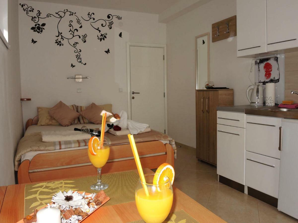 Iva Apartmani Tribalj エクステリア 写真